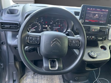 Citroen berlingo bluehdi/130cv/boite auto eat8/attelage/cameras- garantie 1 an occasion  simplicicar nord isere simplicicar...