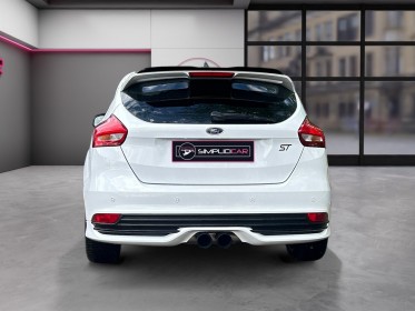 Ford focus st 2.0 250 cv - garantie 1 an occasion  simplicicar nord isere simplicicar simplicibike france