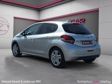 Peugeot 208 1.2 82ch bvm5 style courroie distribution faite garantie 12 mois occasion simplicicar vichy simplicicar...