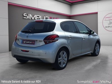 Peugeot 208 1.2 82ch bvm5 style courroie distribution faite garantie 12 mois occasion simplicicar vichy simplicicar...