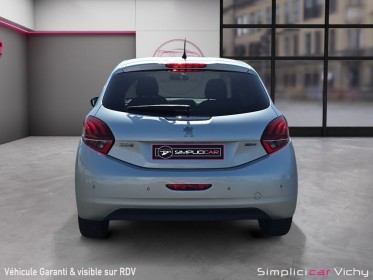Peugeot 208 1.2 82ch bvm5 style courroie distribution faite garantie 12 mois occasion simplicicar vichy simplicicar...
