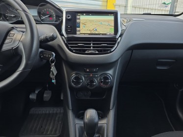 Peugeot 208 1.2 82ch bvm5 style courroie distribution faite garantie 12 mois occasion simplicicar vichy simplicicar...