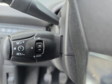 Peugeot 208 1.2 82ch bvm5 style courroie distribution faite garantie 12 mois occasion simplicicar vichy simplicicar...