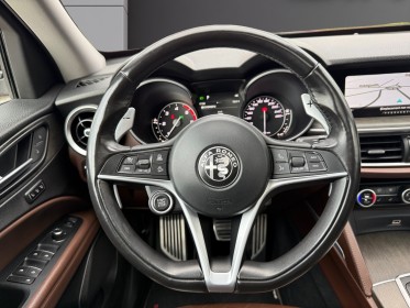 Alfa romeo stelvio 210 ch q4/carplay/attelage/toit ouvrant/camera radar/siÈgesvolant chauffants occasion simplicicar salon...