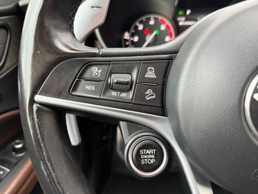 Alfa romeo stelvio 210 ch q4/carplay/attelage/toit ouvrant/camera radar/siÈgesvolant chauffants occasion simplicicar salon...