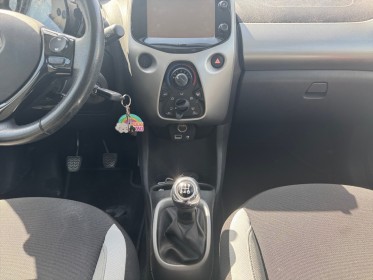 Toyota aygo 1.0 vvt-i x-play -- garantie 12mois -- occasion simplicicar valence - ksv  simplicicar simplicibike france