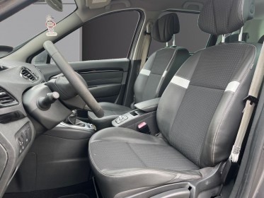 Renault scenic iii 1ère mains france/dci 110/bose/camera de recul/bluetooth occasion simplicicar salon de provence...