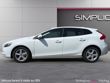 Volvo v40 t2 122 kinetic révisée garantie 12 mois occasion simplicicar vichy simplicicar simplicibike france