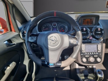 Opel corsa 1.6 turbo - 192 ch opc / sieges chauffants / toit ouvrant / garantie 12 mois minimum / occasion simplicicar...