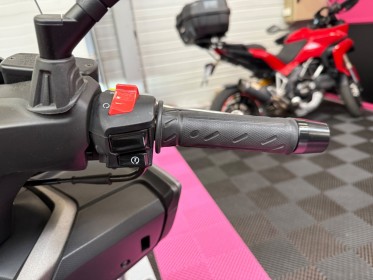 Kymco x.town 300//bulle//top case//entretien// occasion simplicibike salon de provence simplicicar simplicibike france