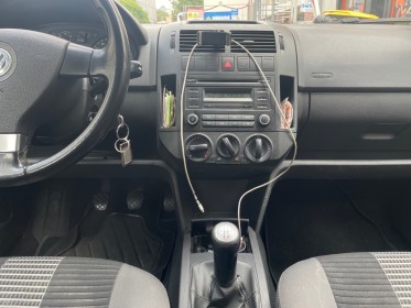 Volkswagen polo tdi 70 united, courroie changer, régulateur/ limiteur, garantie 12 mois occasion simplicicar villejuif ...
