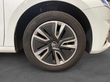 Skoda fabia 1.0 tsi 95 ch bvm5 ambition garantie 12 mois occasion simplicicar saint-jean simplicicar simplicibike france