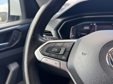 Volkswagen t-cross 1.0 tsi 115 start/stop bvm6 r-line occasion simplicicar lille  simplicicar simplicibike france