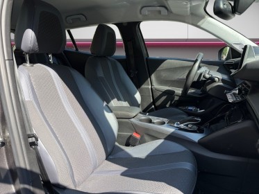 Peugeot 2008 130 ss eat8 allure - 1er main - full entretiens peugeot - siege chauffant - camera de recul - garantie 12 mois...