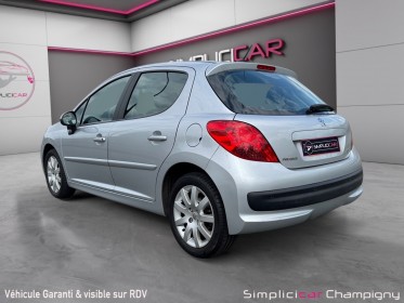 Peugeot 207 1.6e 16v 110ch exécutive pack - 1ère main - très peu de kilomètres - toit panoramique occasion...