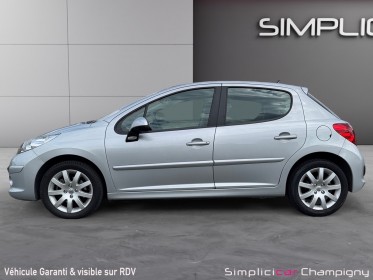 Peugeot 207 1.6e 16v 110ch exécutive pack - 1ère main - très peu de kilomètres - toit panoramique occasion...