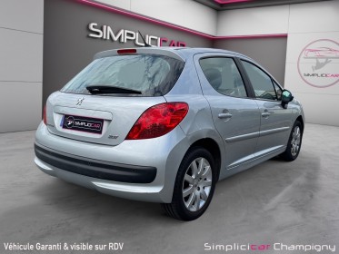 Peugeot 207 1.6e 16v 110ch exécutive pack - 1ère main - très peu de kilomètres - toit panoramique occasion...