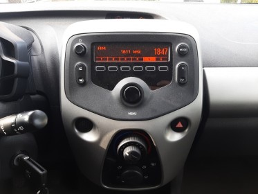 Peugeot 108 1.2 puretech 82ch bvm5 active bluetooh radio climatisation vitres Électriques garantie 12 mois occasion...