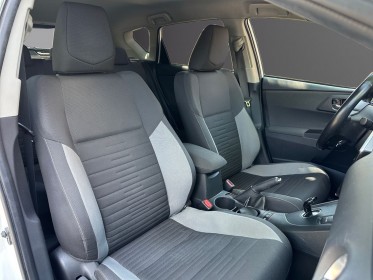 Toyota auris pro my17 hybride pro 136h design climatisation /camera de recul/régulateur de vitesse occasion...