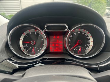 Opel adam 1.4 twinport 87 ch bva /carplay/ radar de recul / toit panoramique occasion simplicicar salon de provence...