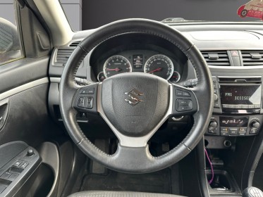 Suzuki swift iii 1.2 vvt glx. // 4x4  // garantie 12 mois  // fiable et économique // fourni avec 4 jantes  pneus......