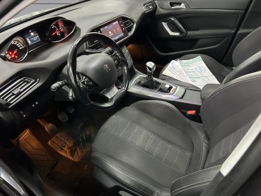 Peugeot 308 sw business 1.5 bluehdi 130 allure carplay / distri ok occasion simplicicar veauche simplicicar simplicibike france