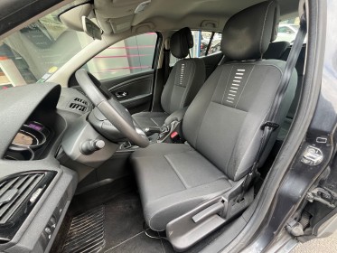 Renault megane iii berline business dci 110 fap energy eco2 business occasion paris 15ème (75) simplicicar simplicibike france