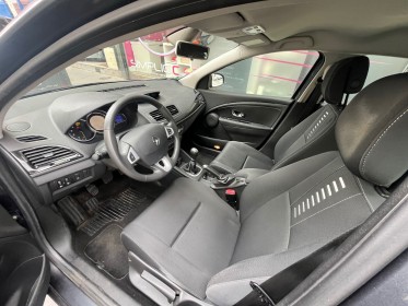Renault megane iii berline business dci 110 fap energy eco2 business occasion paris 15ème (75) simplicicar simplicibike france