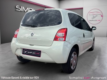 Renault twingo ii 1.2 lev 16v 75 eco2 authentique euro 5 occasion avignon (84) simplicicar simplicibike france