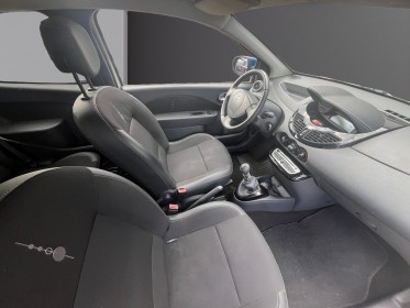Renault twingo ii 1.2 lev 16v 75 eco2 authentique euro 5 occasion avignon (84) simplicicar simplicibike france