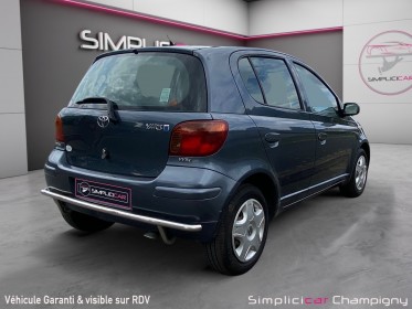 Toyota yaris 65 vvt-i les bleus 1ere main /faible kilométrage /climatisation /5 portes occasion champigny-sur-marne (94)...