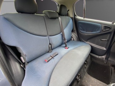 Toyota yaris 65 vvt-i les bleus 1ere main /faible kilométrage /climatisation /5 portes occasion champigny-sur-marne (94)...