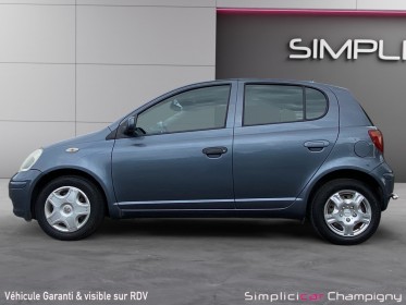 Toyota yaris 65 vvt-i les bleus 1ere main /faible kilométrage /climatisation /5 portes occasion champigny-sur-marne (94)...