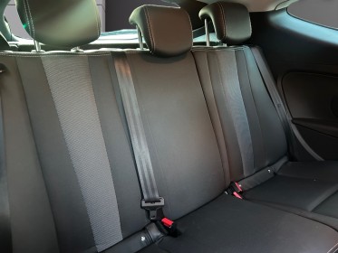 Renault megane iii coupe tce 115 energy eco2 intens, camera de recul, entretiens renault, garantie 12 mois occasion...