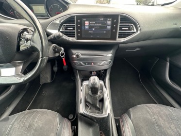 Peugeot 308 1.2 puretech 110ch ss bvm5 allure occasion avignon (84) simplicicar simplicibike france