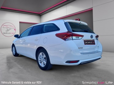 Toyota auris touring sports pro my17 hybride pro 136h design business//garantie 12 mois// occasion simplicicar lille ...