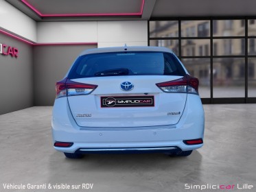 Toyota auris touring sports pro my17 hybride pro 136h design business//garantie 12 mois// occasion simplicicar lille ...