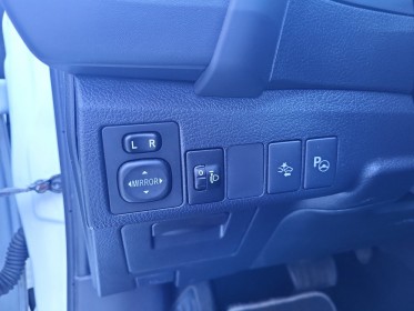 Toyota auris touring sports pro my17 hybride pro 136h design business//garantie 12 mois// occasion simplicicar lille ...