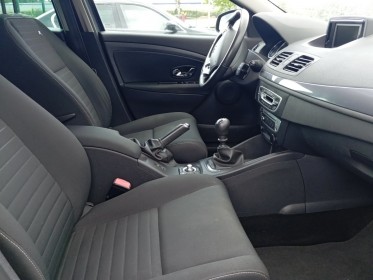 Renault megane iii berline tce 115 energy limited e6-garantie 12 mois faible kilometrage occasion simplicicar brest...