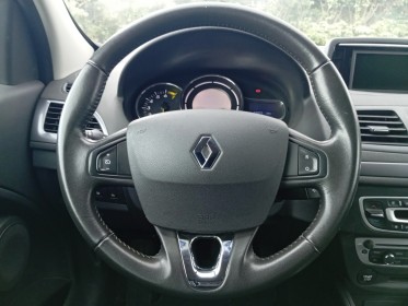 Renault megane iii berline tce 115 energy limited e6-garantie 12 mois faible kilometrage occasion simplicicar brest...