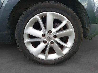 Renault megane iii berline tce 115 energy limited e6-garantie 12 mois faible kilometrage occasion simplicicar brest...