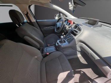 Peugeot 5008 1.6 hdi 112ch fap bvm6 allure 7pl occasion avignon (84) simplicicar simplicibike france