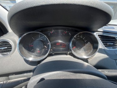 Peugeot 5008 1.6 hdi 112ch fap bvm6 allure 7pl occasion avignon (84) simplicicar simplicibike france