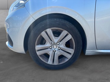 Peugeot 208 1.2 vti 82ch bvm5 style/caméra/ 12 mois garantie occasion montpellier (34) simplicicar simplicibike france