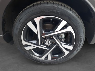 Toyota c-hr hybride my22 1.8l edition occasion montreuil (porte de vincennes)(75) simplicicar simplicibike france