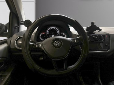 Volkswagen up 1.0 60 bluemotion technology bvm5  iq.drive garantie 12mois occasion simplicicar bretigny-sur-orge simplicicar...