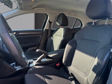 Renault megane iv berline 1.5 dci 115 limited - faible km - occasion simplicicar compiegne simplicicar simplicibike france