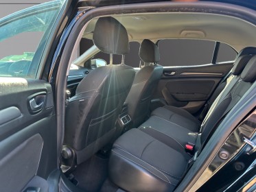 Renault megane iv berline 1.5 dci 115 limited - faible km - occasion simplicicar compiegne simplicicar simplicibike france