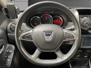 Dacia duster dci 110 4x2 black touch 2017 - 1ère main - garantie 12 mois occasion simplicicar lyon ouest simplicicar...