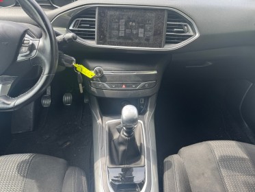 Peugeot 308 allure  130 ch bvm6 camera de recul/ 1ere mains occasion simplicicar orgeval  simplicicar simplicibike france